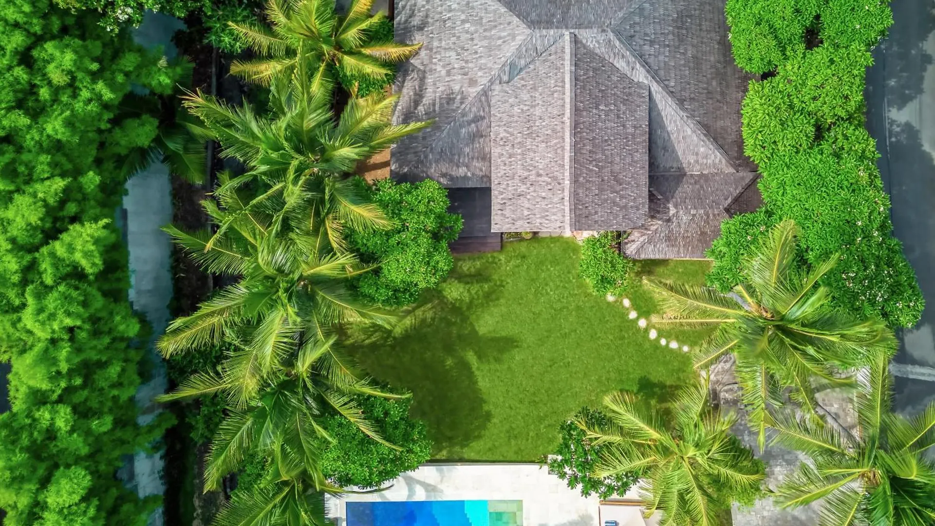 Villa Verona - 100M To Beach Huge Garden Seminyak